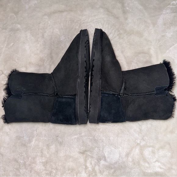 UGG Australia Black Suede Leather Bailey Button Boots Size 7 - Picture 10 of 16